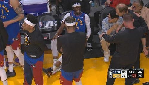 崴脚视频,视频揭秘崴脚全过程